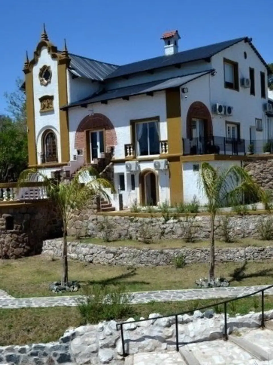 Hotel FATVIAL 4 de Abril